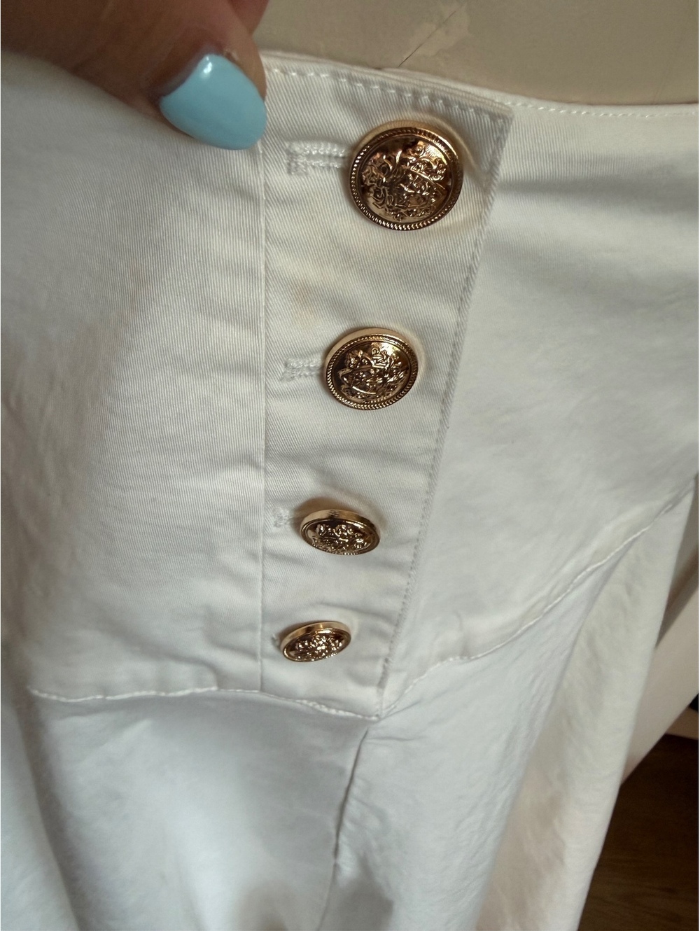 ASTR White Midi Skirt Size Small with Gold Button Detail - Picture 4 of 10